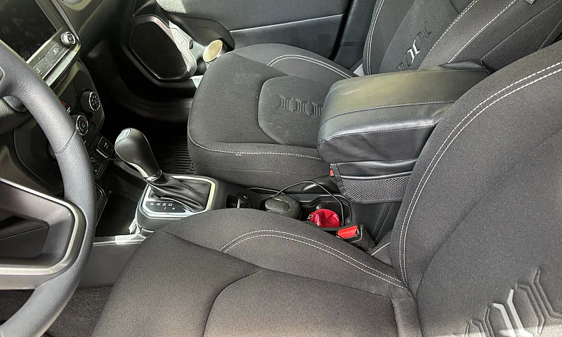 Jeep Renegade T270 1...