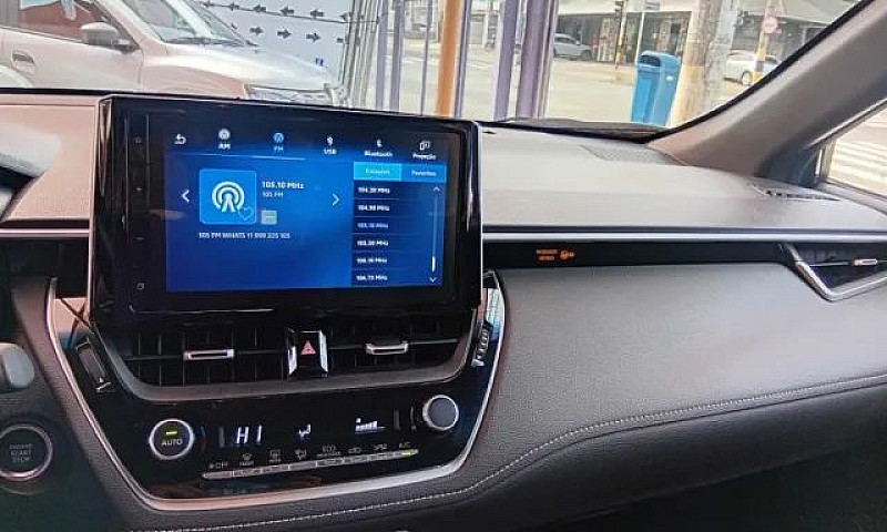 Toyota Corolla Cross...