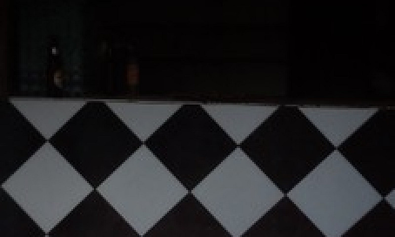 Aluga Se Uma Casa Co...