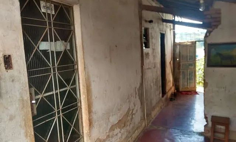 Casa Com Excelente L...