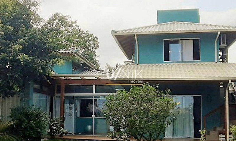 Casa Com 4 Dormitóri...