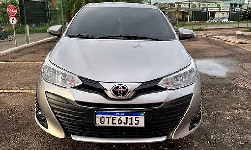 Toyota Yaris 2020...