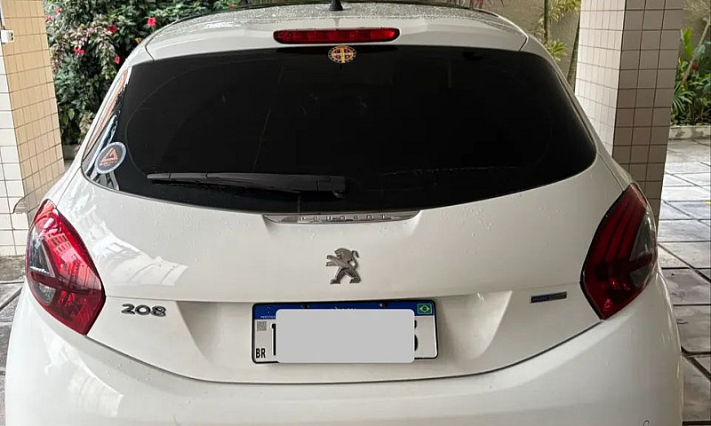 Peugeot 208 Allure 1...