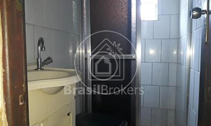 Casa À Venda Com 496...