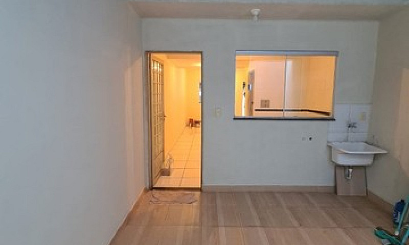 Aluga-Se Duplex Em C...