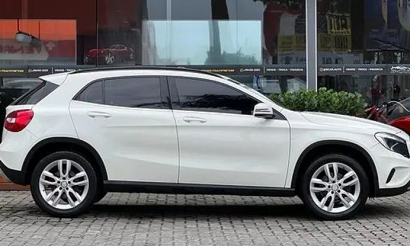 Mercedes Benz Gla 20...