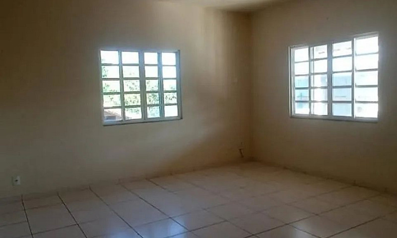 Casa Com 03 Quartos ...