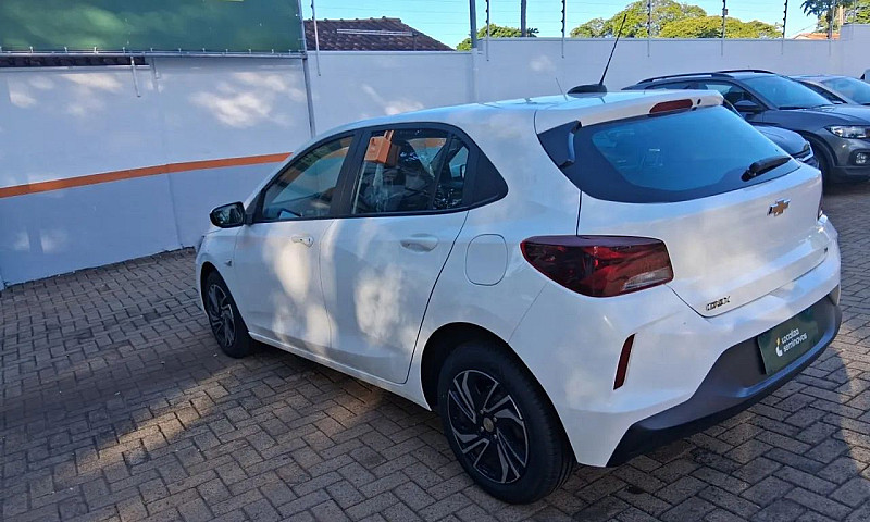 Chevrolet Onix Hatch...