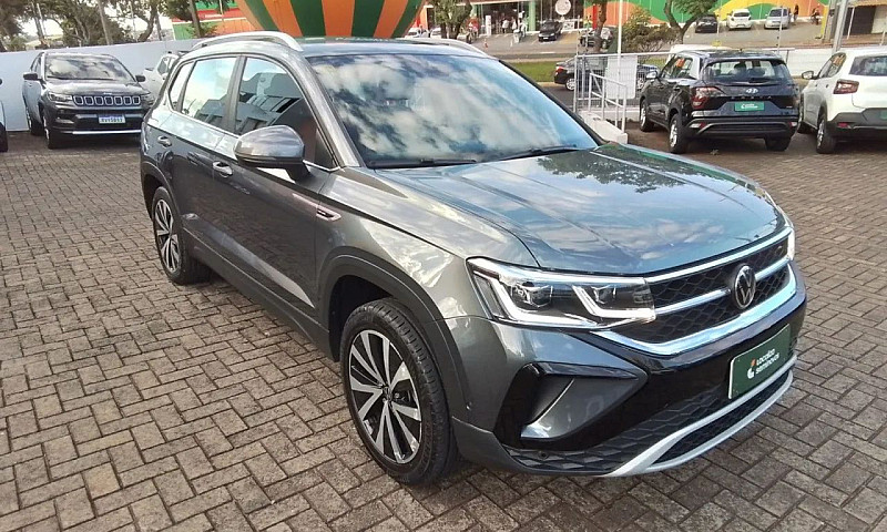 Volkswagen Taos 2023...