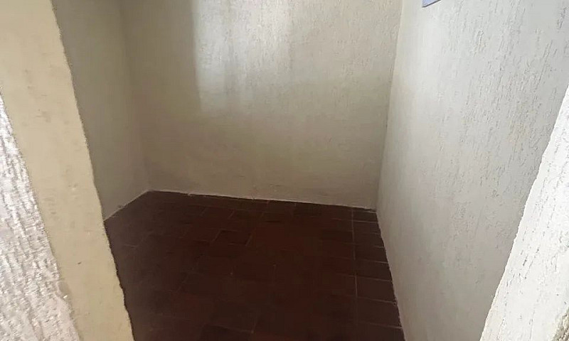 Dois Cômodos Com Ban...