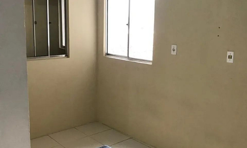 Kitnet Nos Fundos Pa...