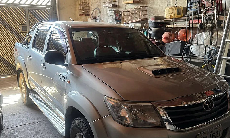Toyota Hilux Cd Sr D...