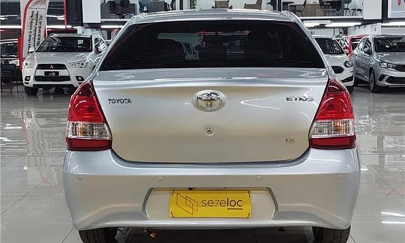 Toyota Etios 2020 1....