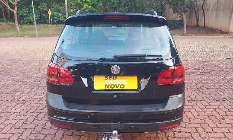 Volkswagen Space Cro...