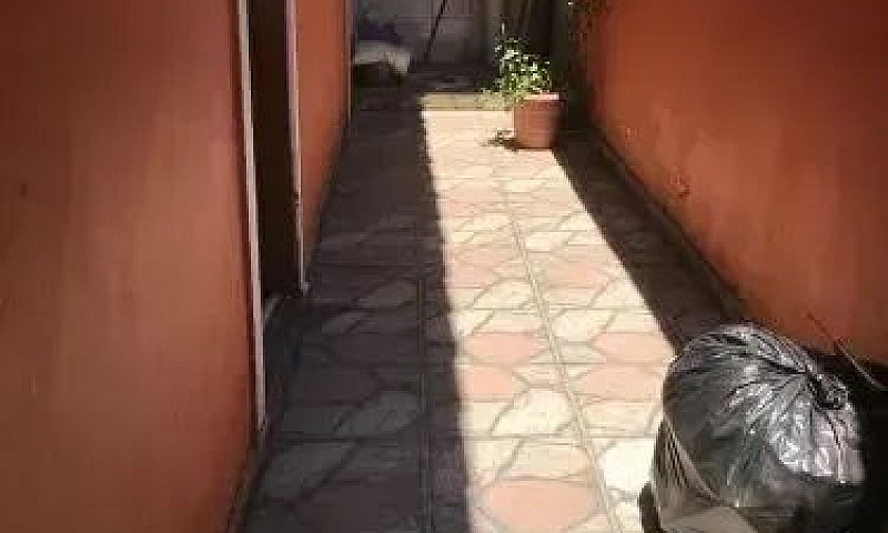 Casa Com 2 Quartos E...