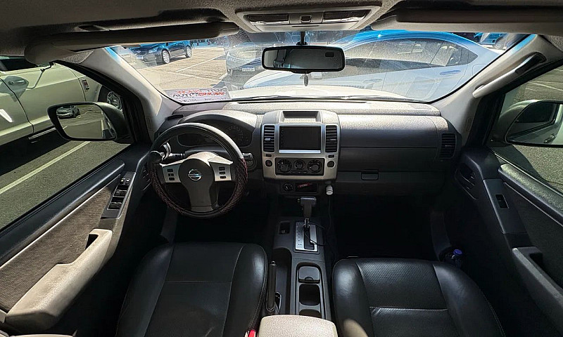 Nissan Frontier Le A...