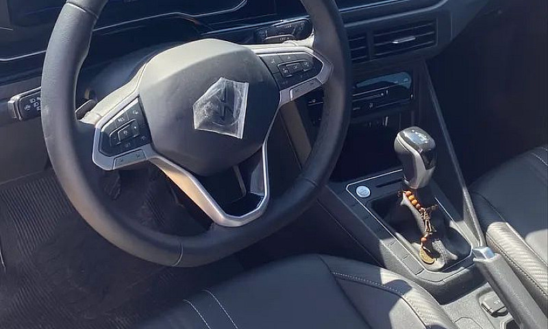 Volkswagen Nivus Hig...