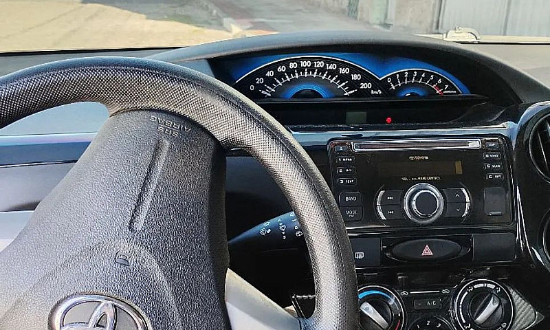Toyota Etios X 1.3 F...