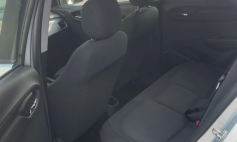 Chevrolet Onix Hatch...