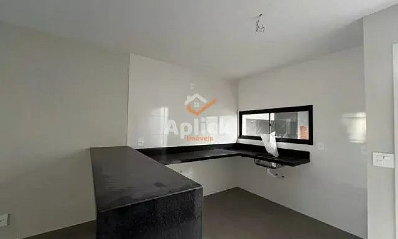 Casa Com 3 Dormitóri...