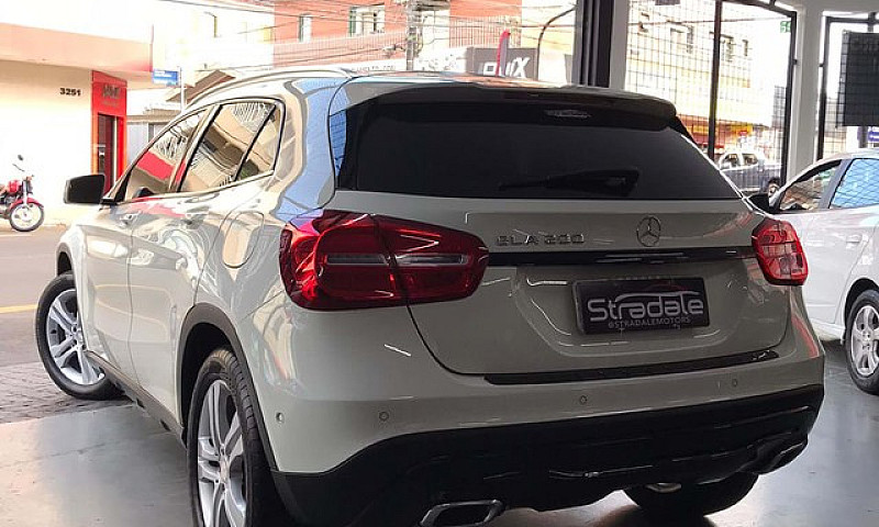 Mercedes-Benz Gla 20...