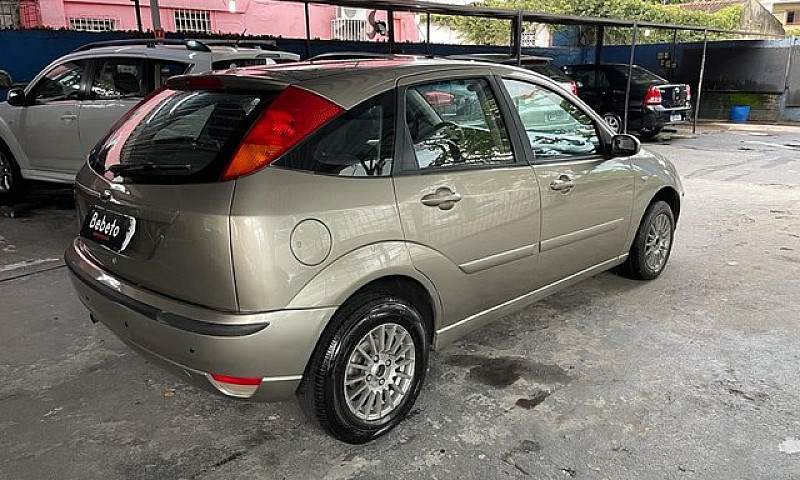 Focus Se 1.6 2005 Co...