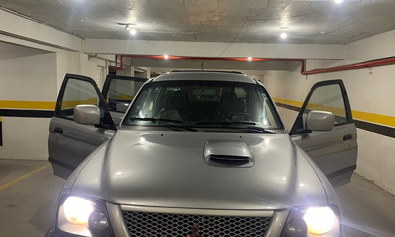 L200 Outdoor...