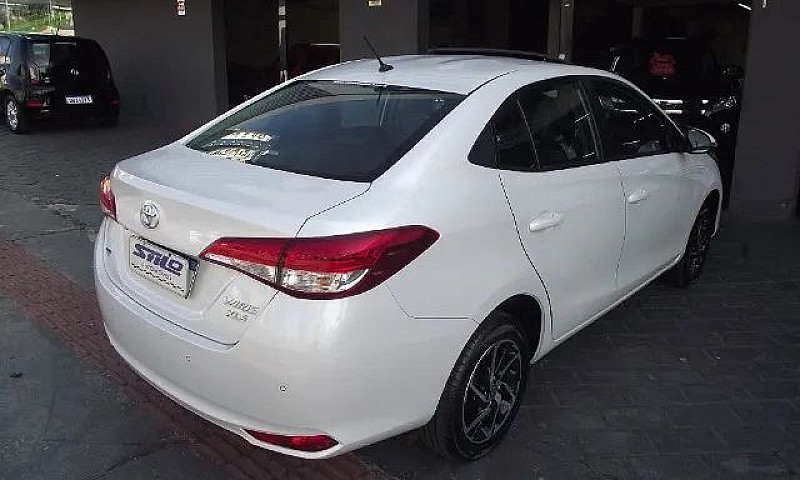 Toyota Yaris Sedan X...