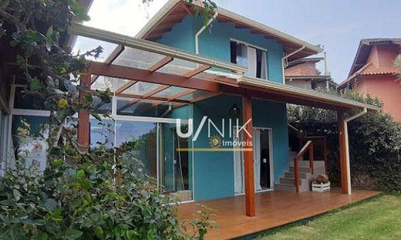 Casa Com 4 Dormitóri...