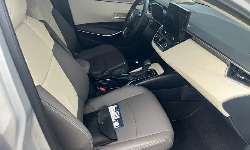 Toyota Corolla Altis...