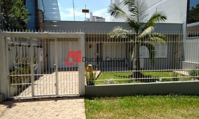 Casa A Venda No Bair...