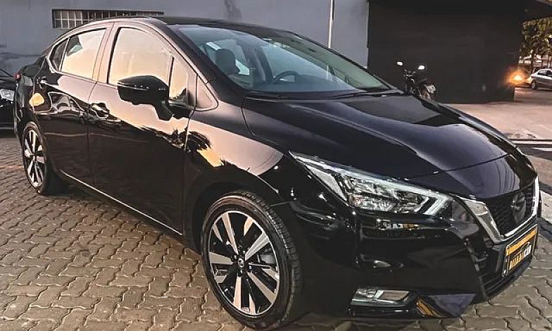 Nissan Versa Exclusi...