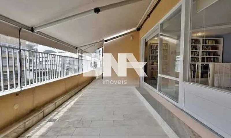 Apartamento-À Venda-...