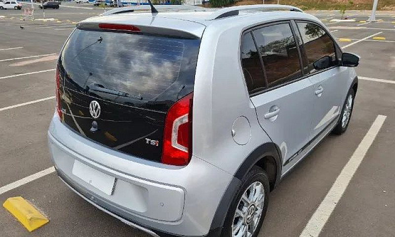 Cross Up 1.0 Tsi 201...