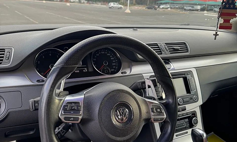 Volkswagen Passat Cc...
