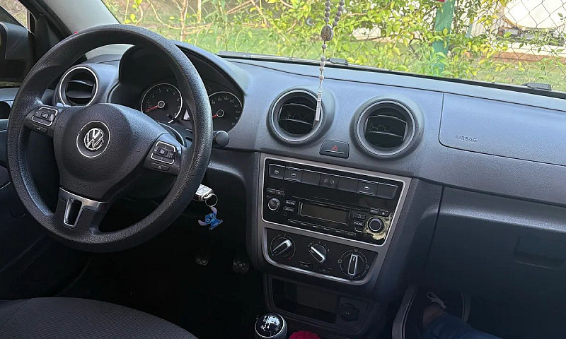 Volkswagen Voyage 1....