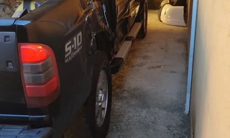 Chevrolet S10 P-Up A...