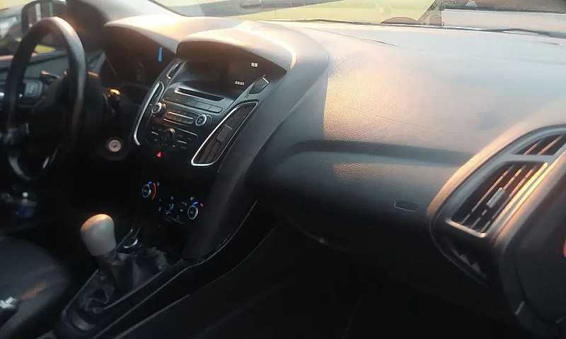 Ford Focus 1.6 S/Se/...