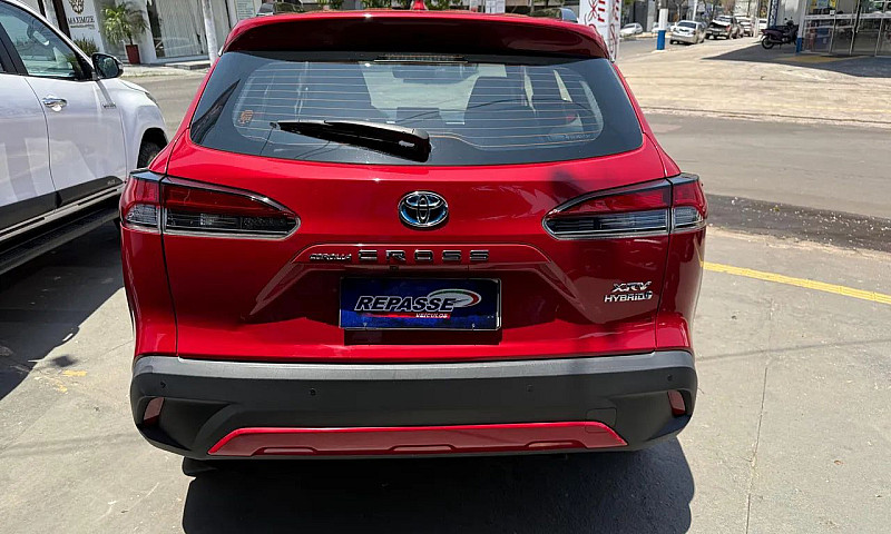 Toyota Corolla Cross...