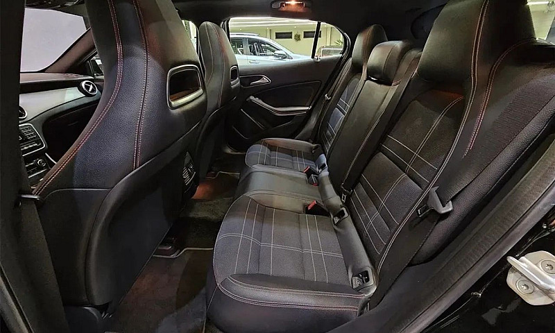 Mercedes-Benz Gla 20...