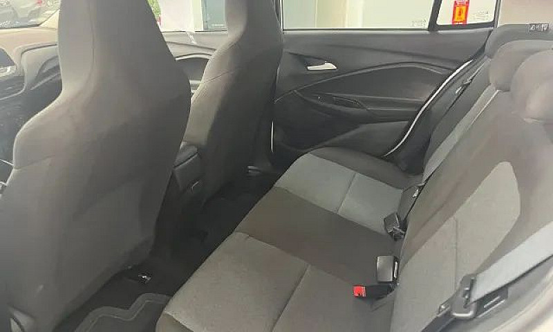 Chevrolet Onix Plus ...