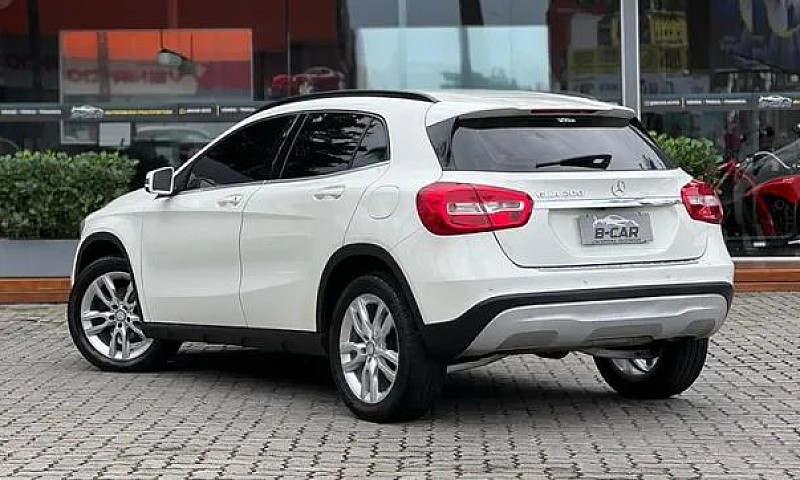 Mercedes Benz Gla 20...
