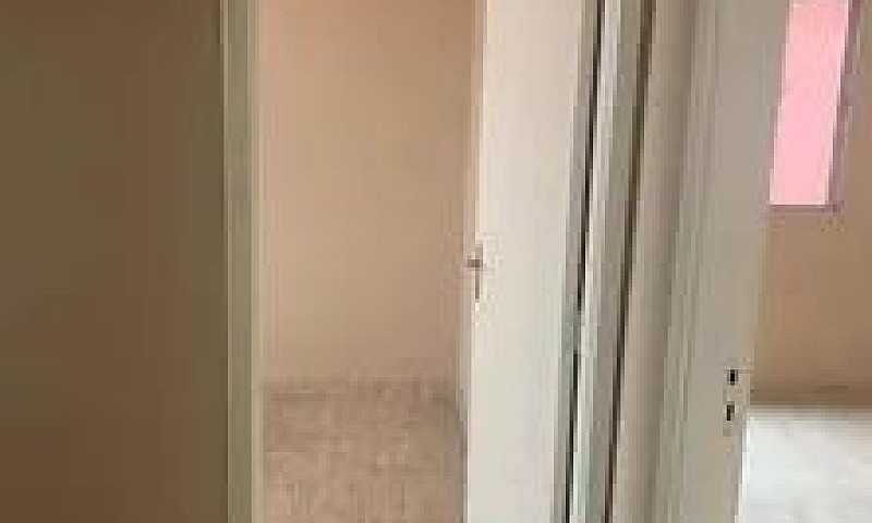 Aluga-Se Apartamento...