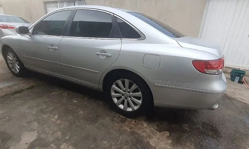 Hyundai Azera Gls 3....
