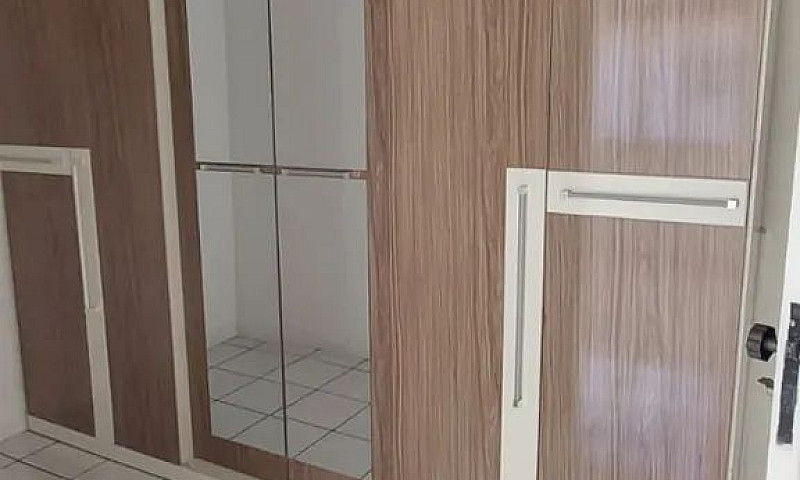 Casa Com 3 Dormitóri...