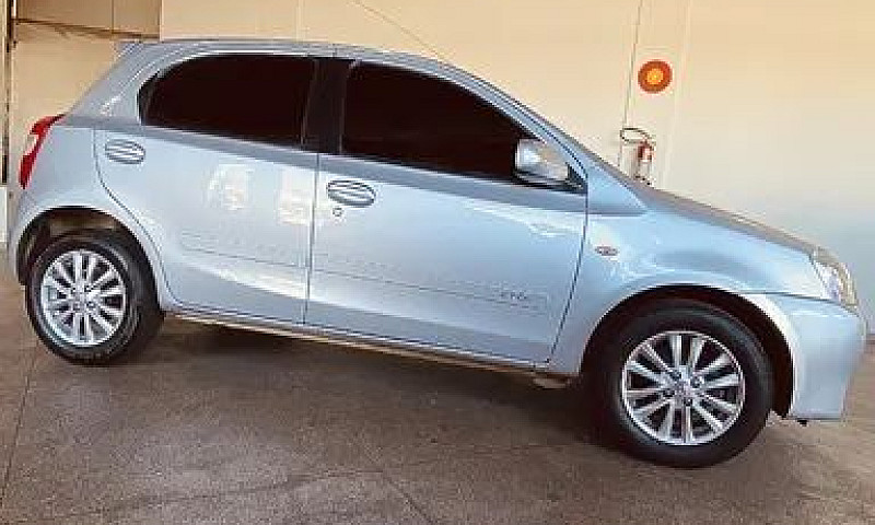 Toyota Etios Xls 1.5...