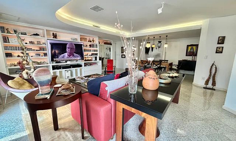 Amplo Apartamento Co...