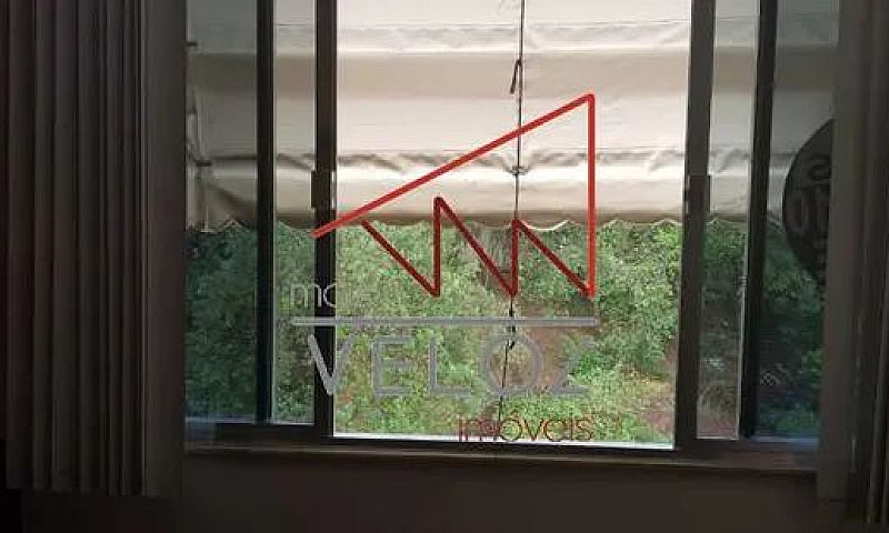 Apartamento-À Venda-...