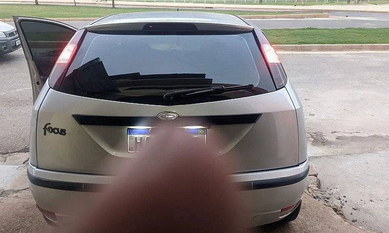 Ford Focus 1.6 S/Se/...