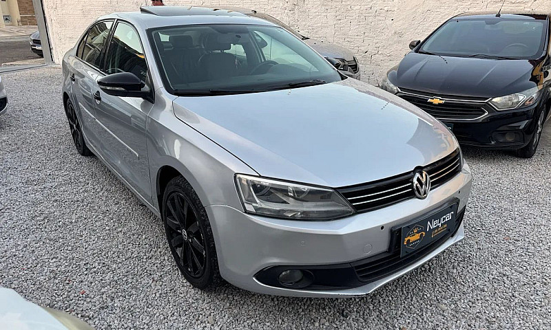 Volkswagen Jetta Com...